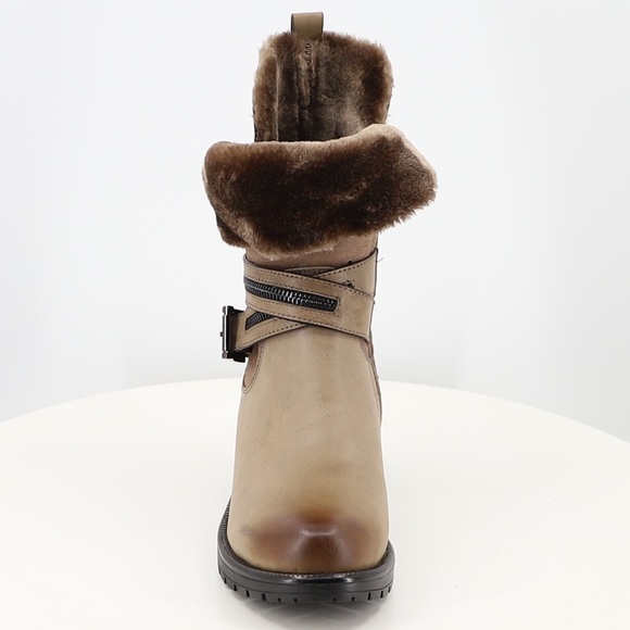 Women’s Faux Fur Lined Zipper and Buckle Detail Boots in Beige Faux Leather - Picture 3 of 16
